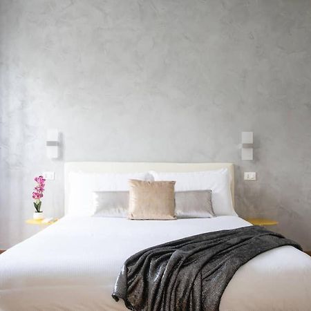 Silver Luxury Jacuzzi Suite Trastevere - Top Collection ローマ エクステリア 写真
